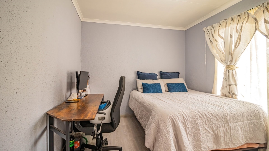 2 Bedroom Property for Sale in Ormonde Gauteng