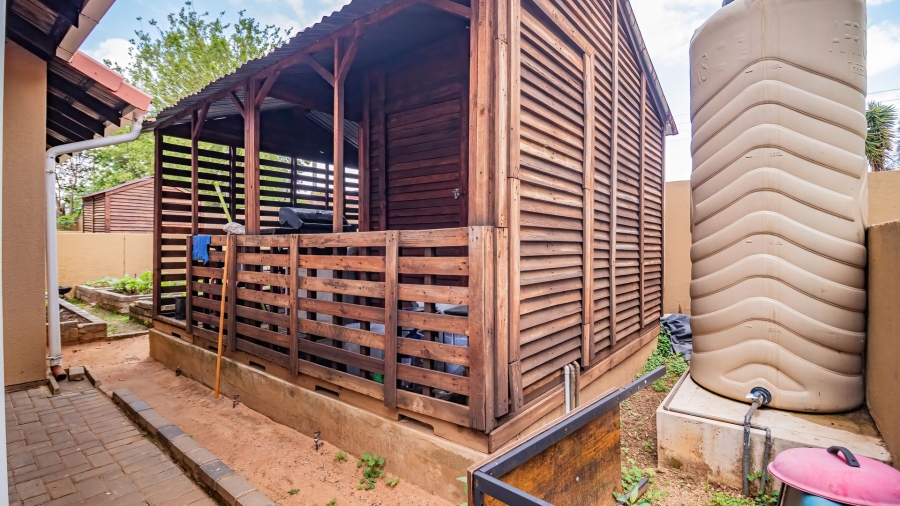 2 Bedroom Property for Sale in Ormonde Gauteng