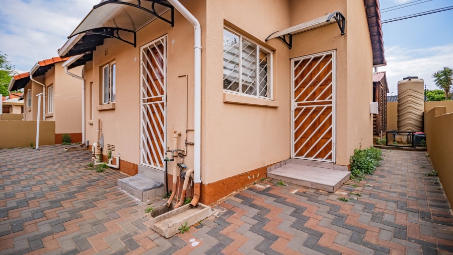 2 Bedroom Property for Sale in Ormonde Gauteng
