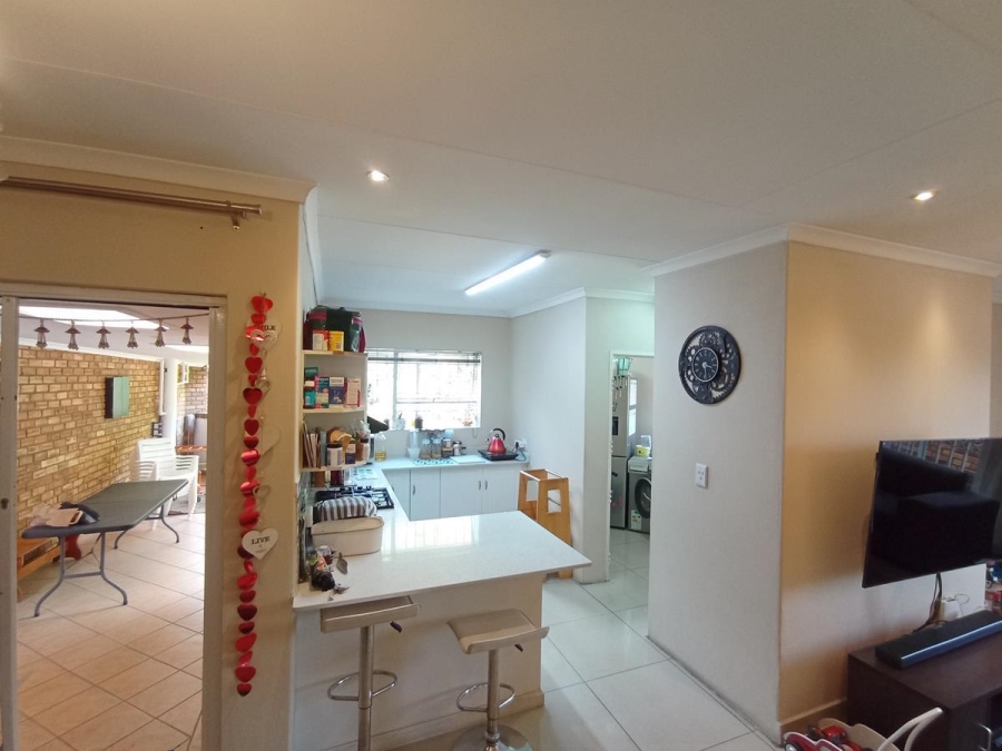 3 Bedroom Property for Sale in Bassonia Gauteng