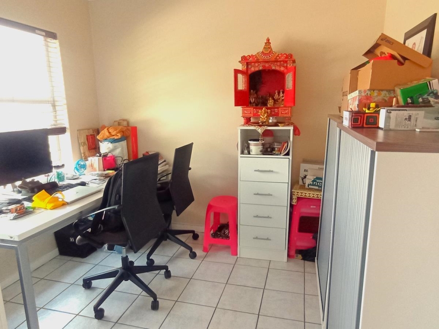 3 Bedroom Property for Sale in Bassonia Gauteng