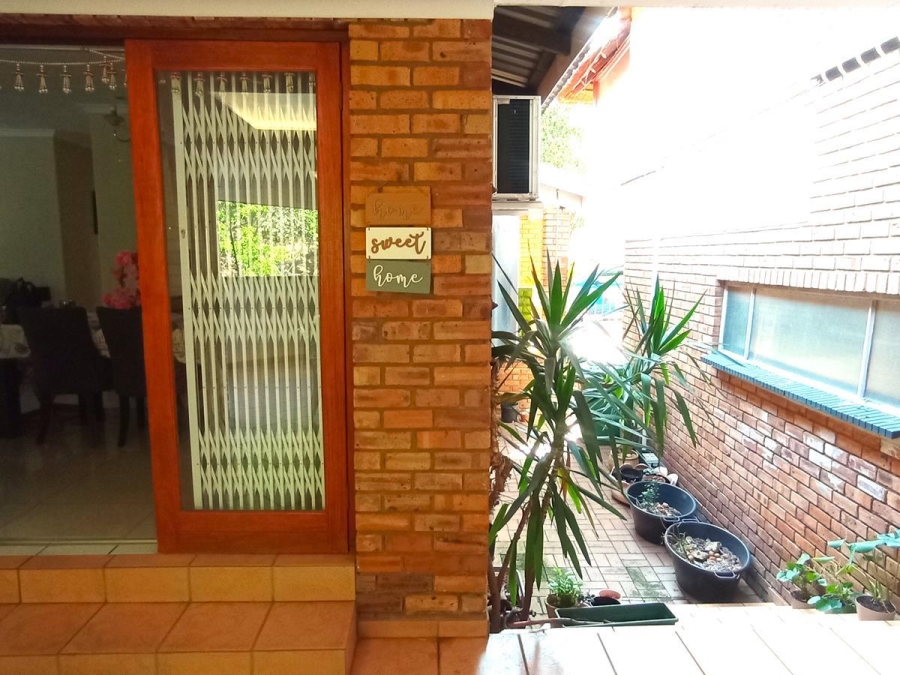 3 Bedroom Property for Sale in Bassonia Gauteng