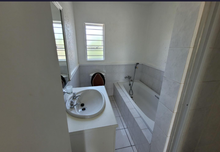 2 Bedroom Property for Sale in Malvern East Gauteng