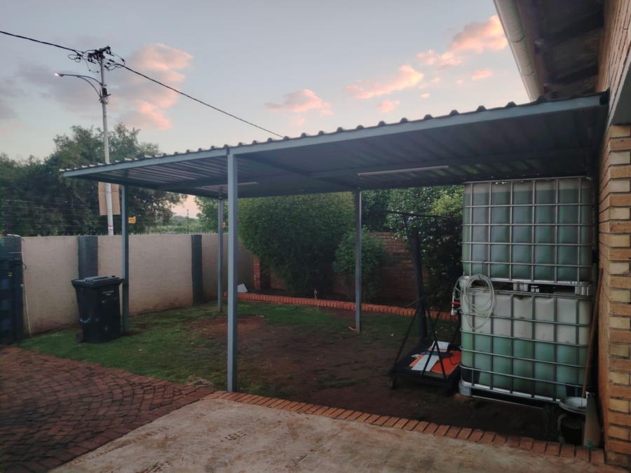 4 Bedroom Property for Sale in Casseldale Gauteng