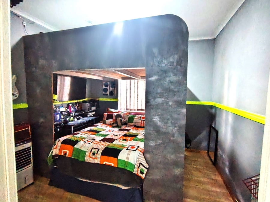 4 Bedroom Property for Sale in Casseldale Gauteng