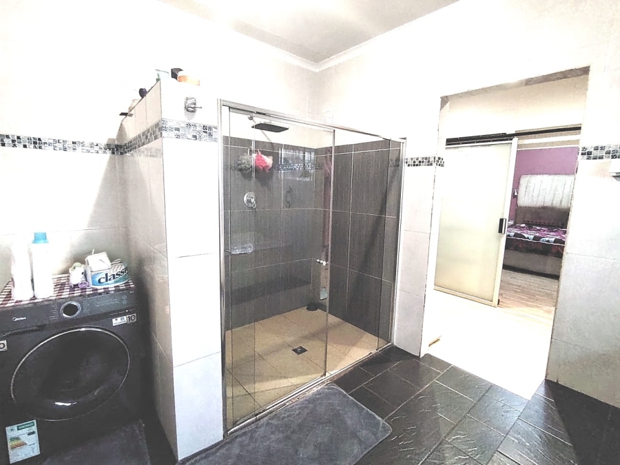 4 Bedroom Property for Sale in Casseldale Gauteng
