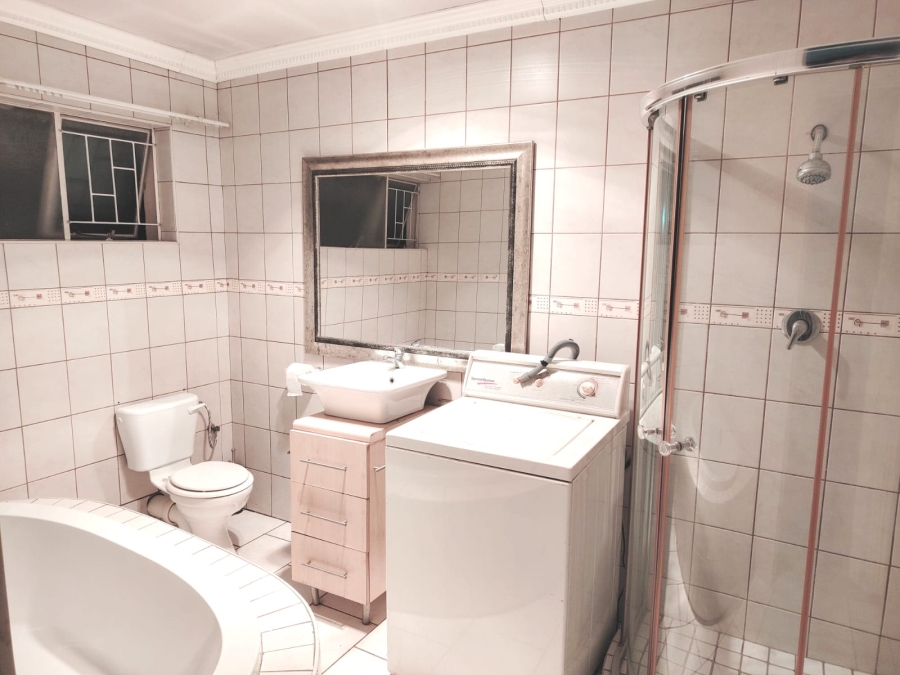 4 Bedroom Property for Sale in Casseldale Gauteng