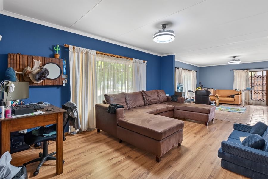 3 Bedroom Property for Sale in Waverley Gauteng