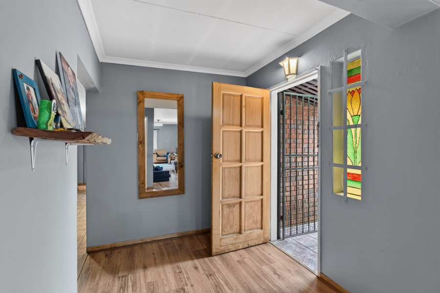 3 Bedroom Property for Sale in Waverley Gauteng