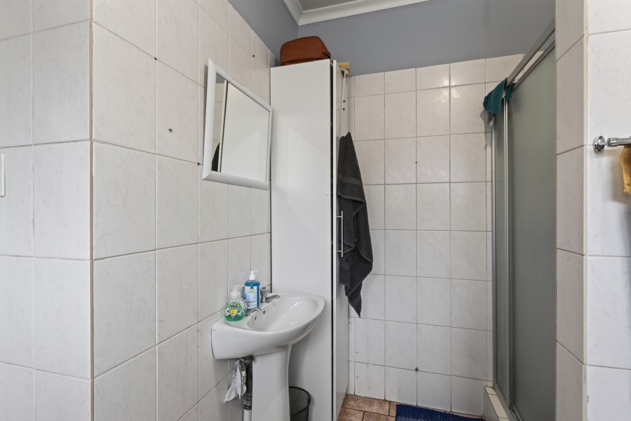 3 Bedroom Property for Sale in Waverley Gauteng