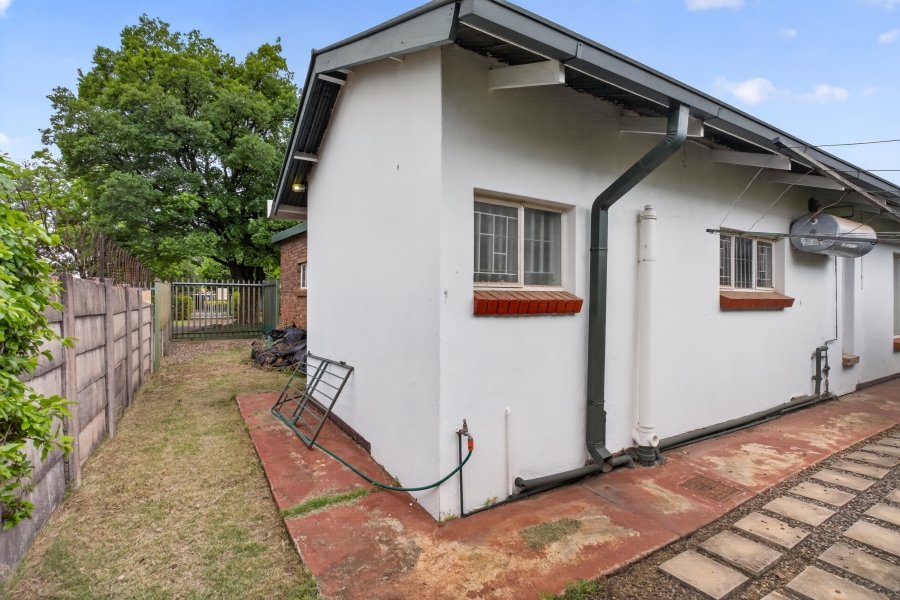 3 Bedroom Property for Sale in Waverley Gauteng