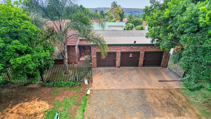 3 Bedroom Property for Sale in Waverley Gauteng