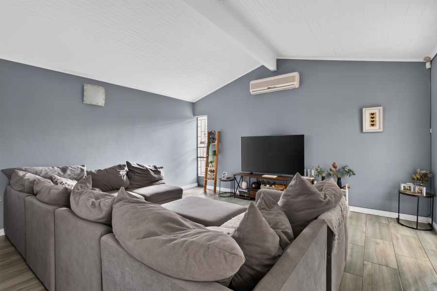 2 Bedroom Property for Sale in Villieria Gauteng