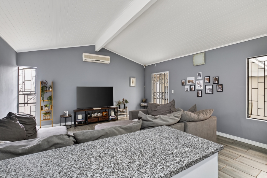 2 Bedroom Property for Sale in Villieria Gauteng
