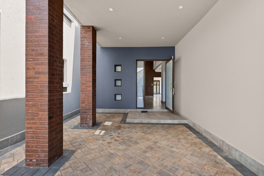 4 Bedroom Property for Sale in Zambezi Country Estate Gauteng