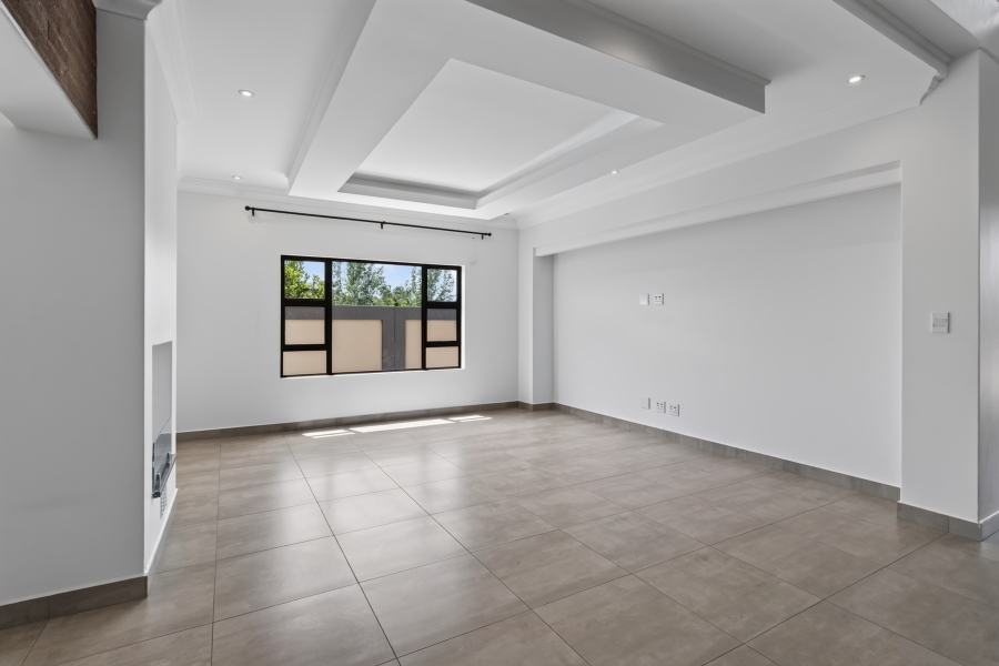 4 Bedroom Property for Sale in Zambezi Country Estate Gauteng