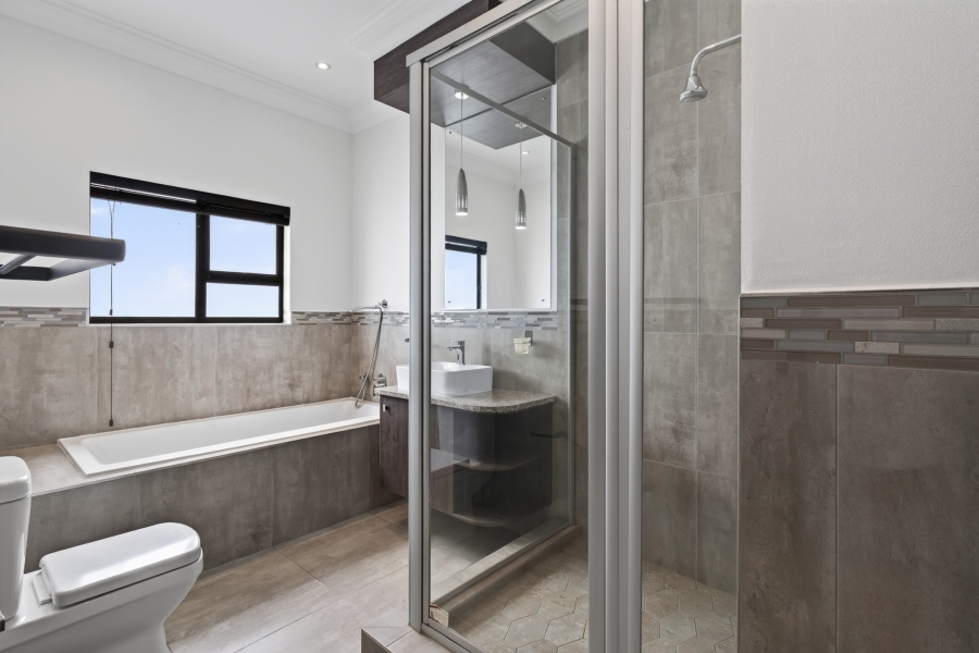4 Bedroom Property for Sale in Zambezi Country Estate Gauteng