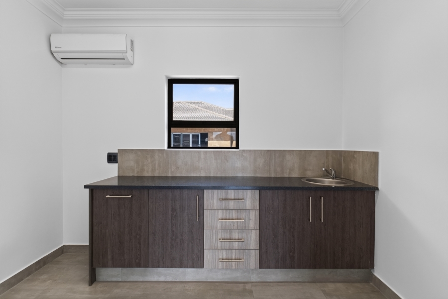 4 Bedroom Property for Sale in Zambezi Country Estate Gauteng