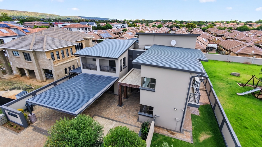 4 Bedroom Property for Sale in Zambezi Country Estate Gauteng