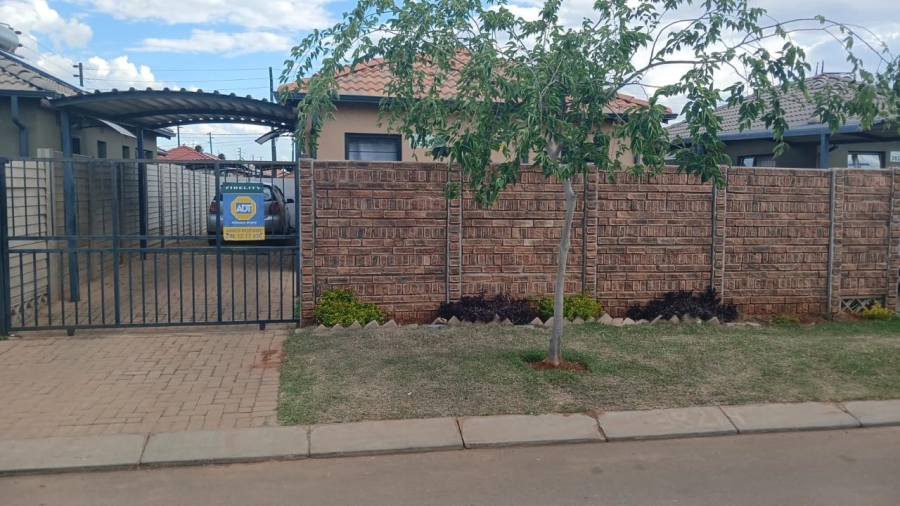 3 Bedroom Property for Sale in Protea Glen Gauteng