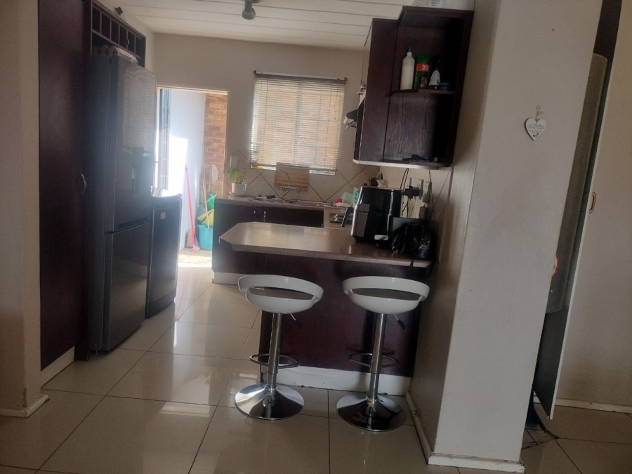 2 Bedroom Property for Sale in Erand Gardens Gauteng