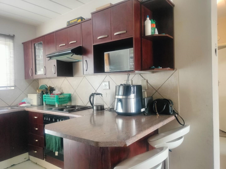 2 Bedroom Property for Sale in Erand Gardens Gauteng