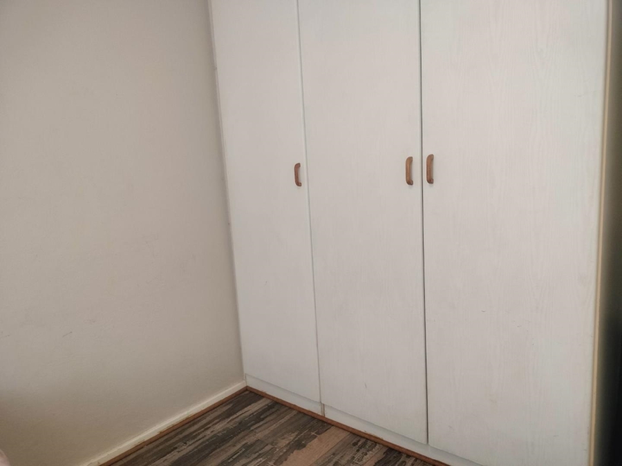 2 Bedroom Property for Sale in Erand Gardens Gauteng