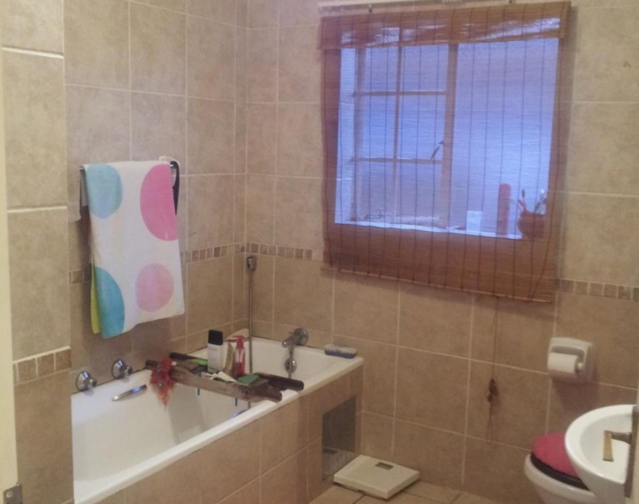 3 Bedroom Property for Sale in Noordwyk Gauteng