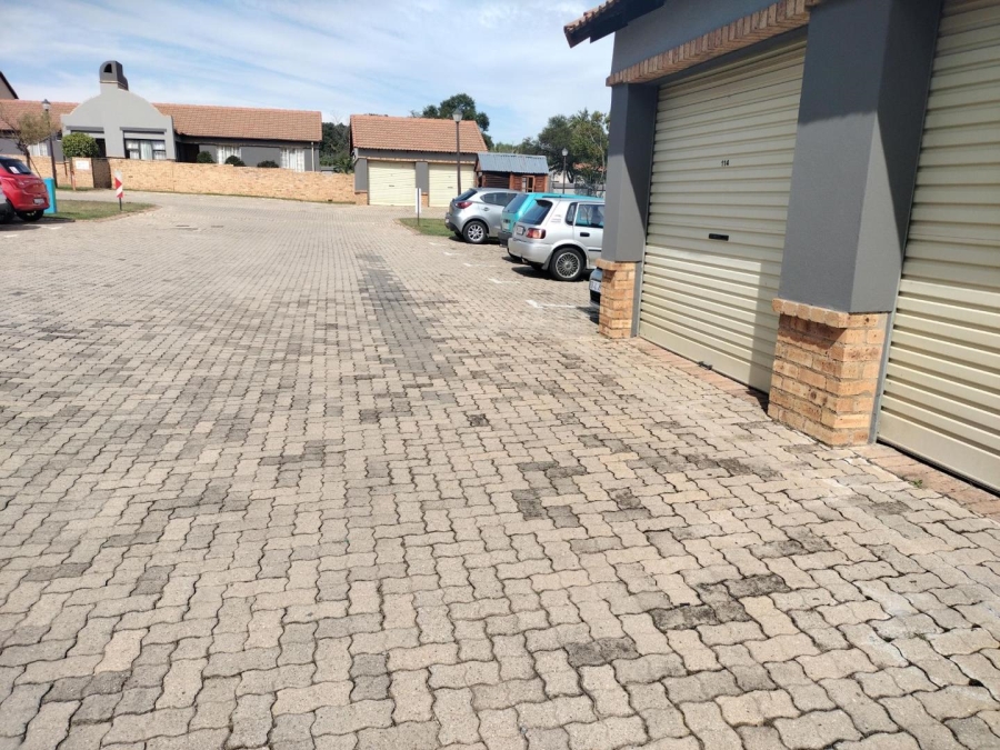 3 Bedroom Property for Sale in Noordwyk Gauteng