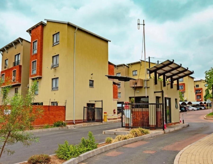 2 Bedroom Property for Sale in Erand Gardens Gauteng
