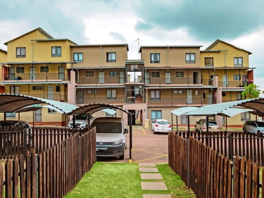 2 Bedroom Property for Sale in Erand Gardens Gauteng