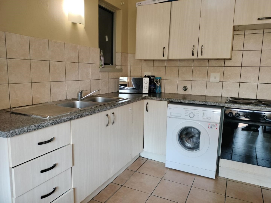 2 Bedroom Property for Sale in Erand Gardens Gauteng