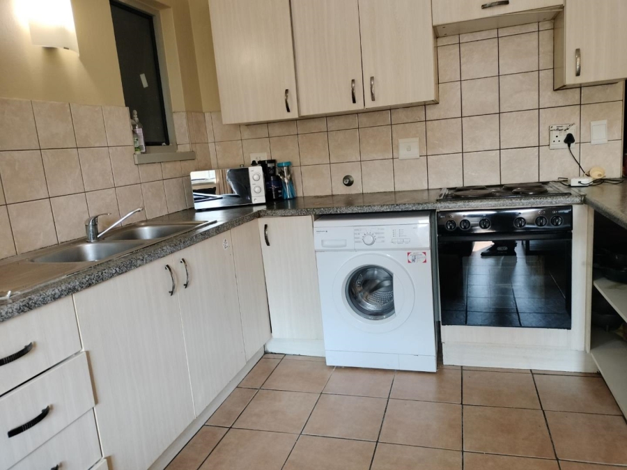 2 Bedroom Property for Sale in Erand Gardens Gauteng