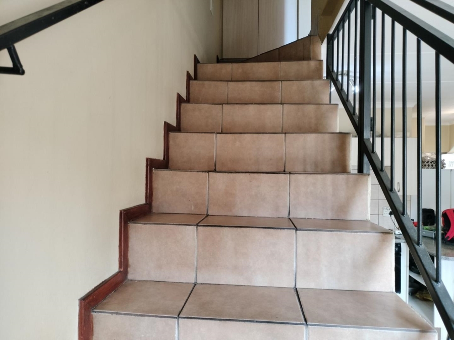 2 Bedroom Property for Sale in Erand Gardens Gauteng