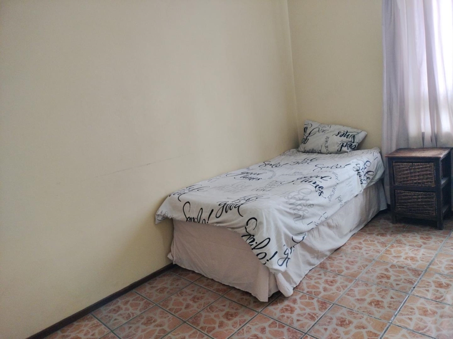 2 Bedroom Property for Sale in Erand Gardens Gauteng