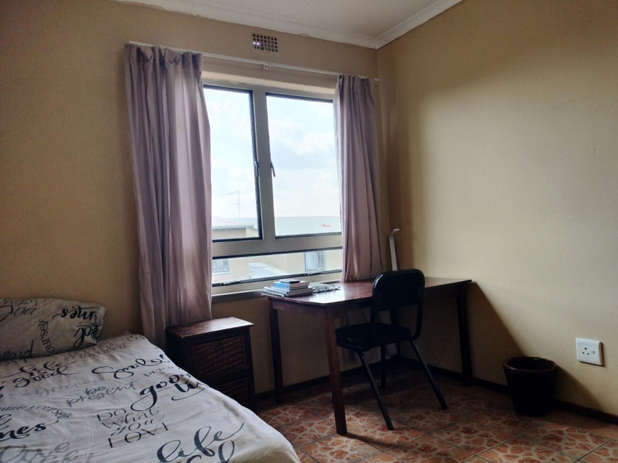 2 Bedroom Property for Sale in Erand Gardens Gauteng