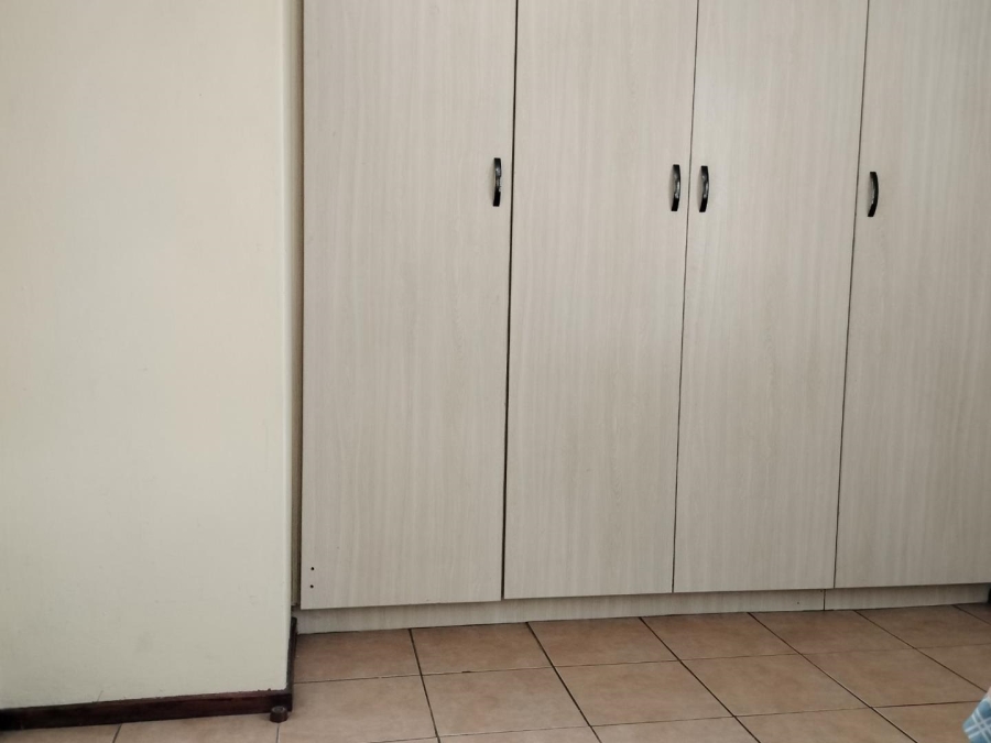 2 Bedroom Property for Sale in Erand Gardens Gauteng