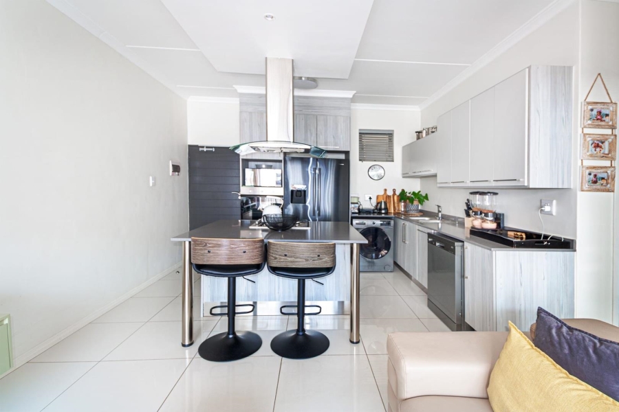 2 Bedroom Property for Sale in Erand Gardens Gauteng