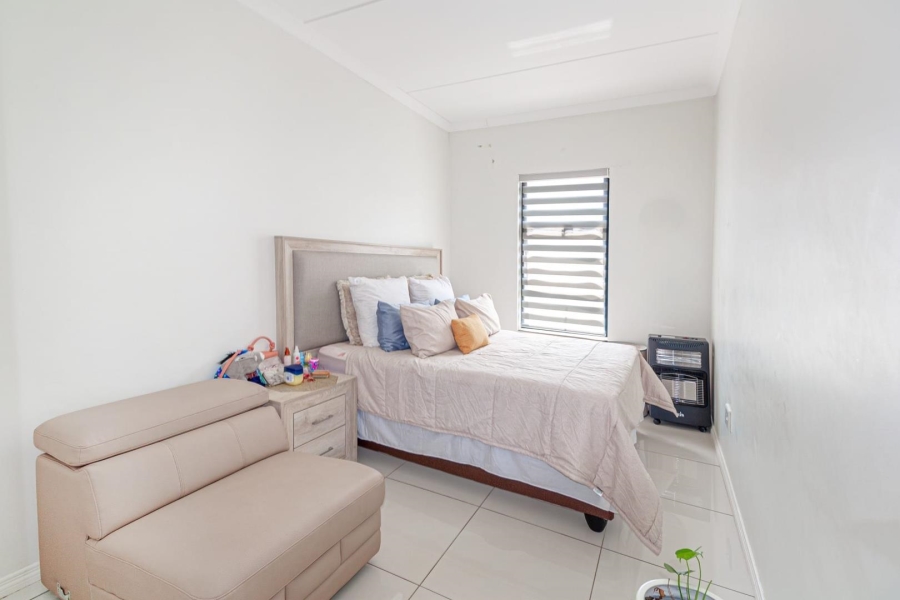 2 Bedroom Property for Sale in Erand Gardens Gauteng