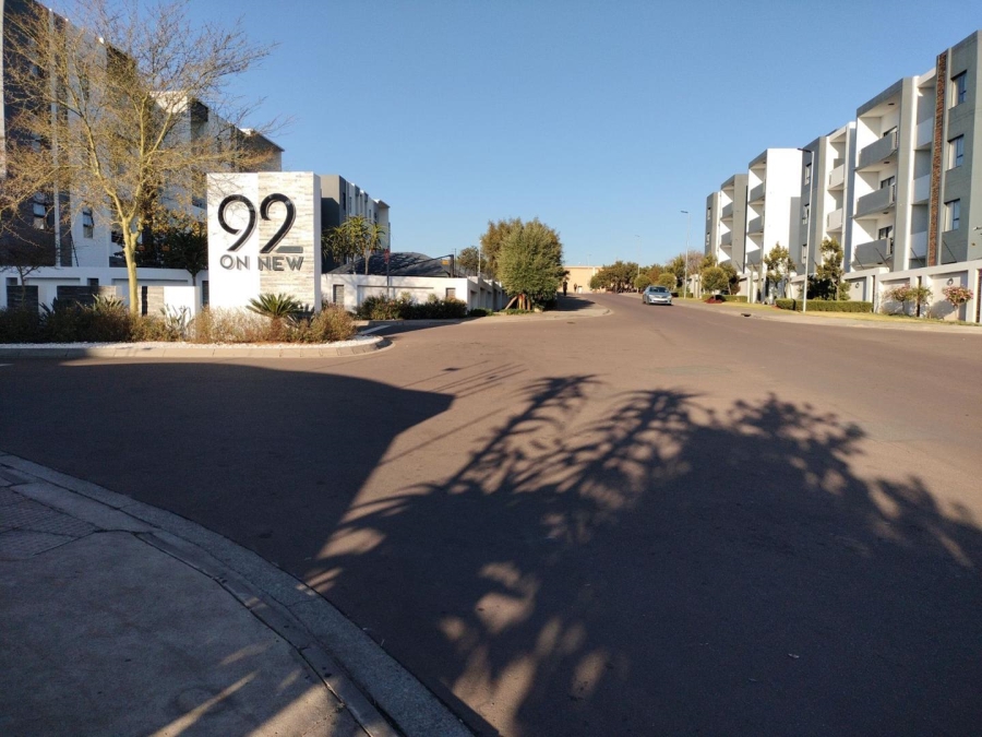 2 Bedroom Property for Sale in Erand Gardens Gauteng