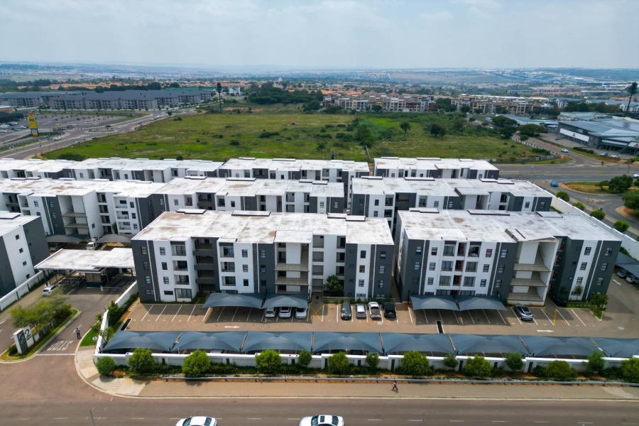 2 Bedroom Property for Sale in Erand Gardens Gauteng