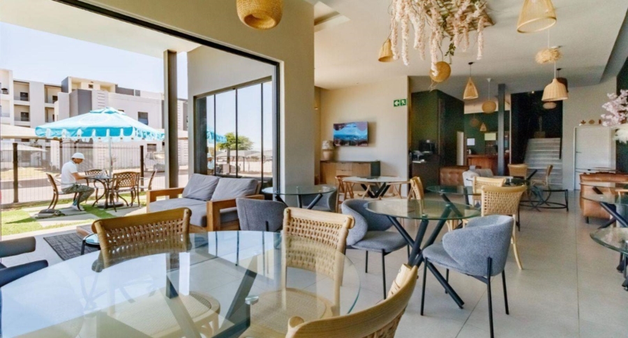 2 Bedroom Property for Sale in Erand Gardens Gauteng