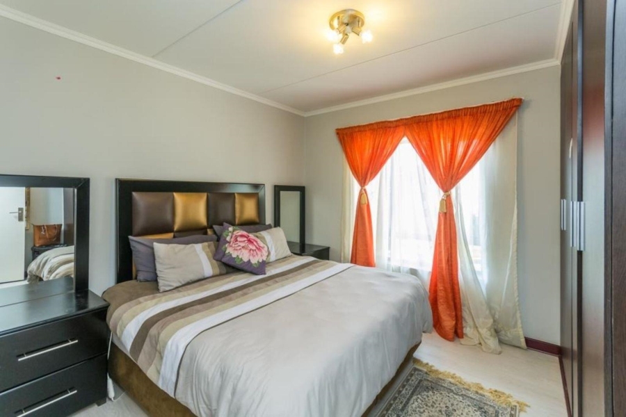 2 Bedroom Property for Sale in Noordwyk Gauteng