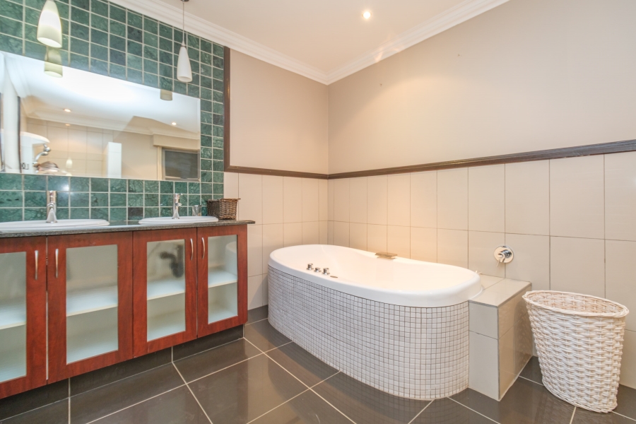 To Let 3 Bedroom Property for Rent in Morningside Gauteng