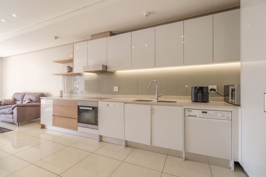 To Let 1 Bedroom Property for Rent in Sandown Gauteng
