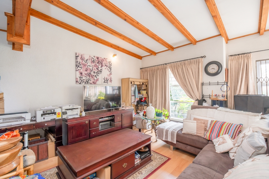 2 Bedroom Property for Sale in Woodmead Gauteng