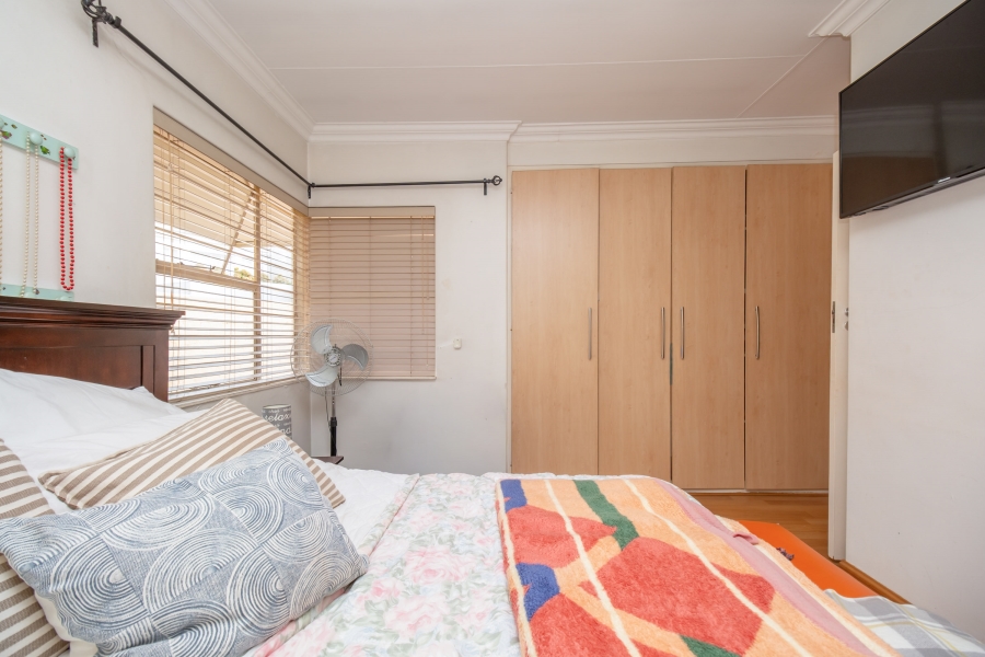 2 Bedroom Property for Sale in Woodmead Gauteng