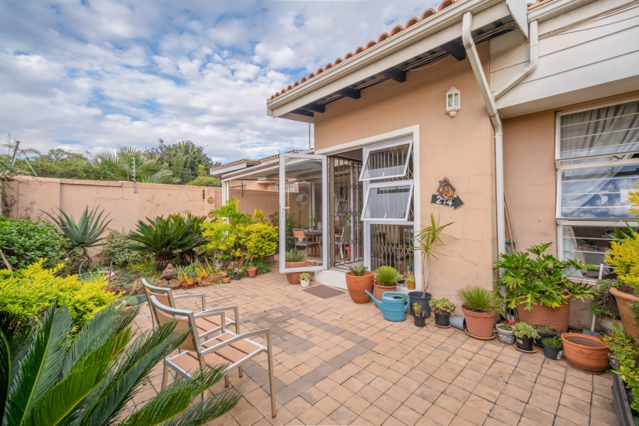 2 Bedroom Property for Sale in Woodmead Gauteng