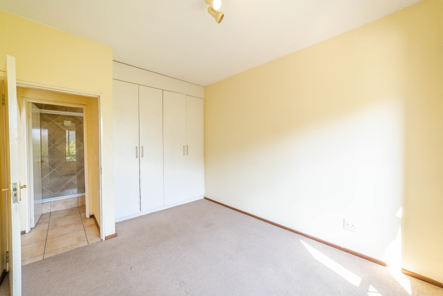 To Let 1 Bedroom Property for Rent in Lonehill Gauteng