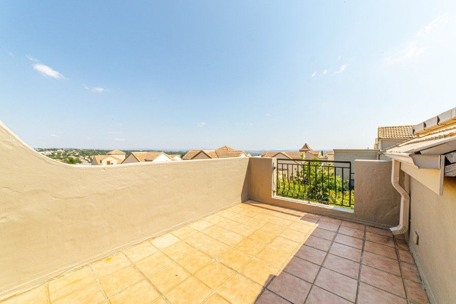 To Let 1 Bedroom Property for Rent in Lonehill Gauteng